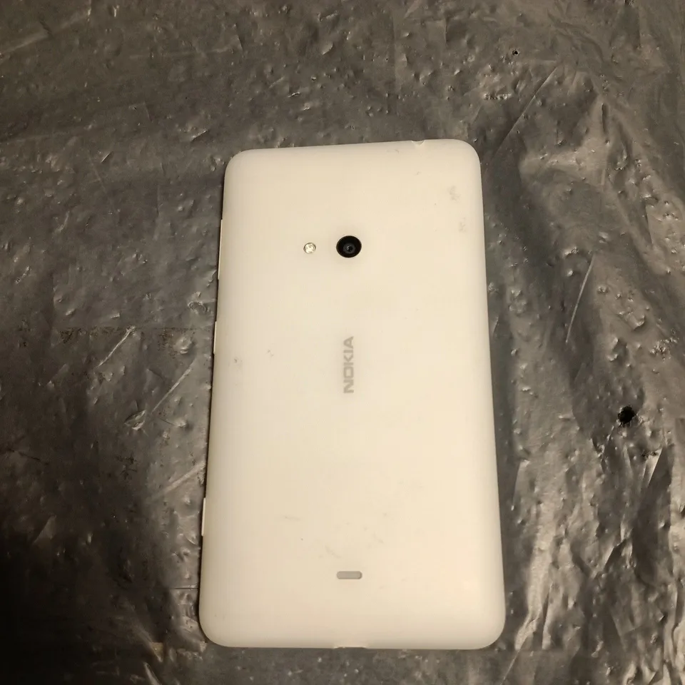 NOKIA WINDOWS PHONE – WHITE