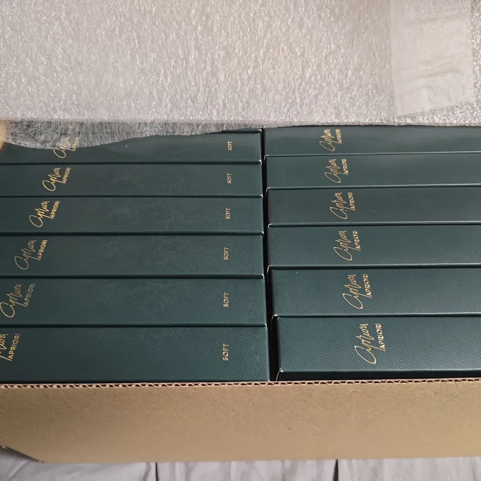APPROXIMATELY 140 APRIORI TOOTHBRUSH – BRITISH RACING GREEN GOLD, SOFT BRISTLES