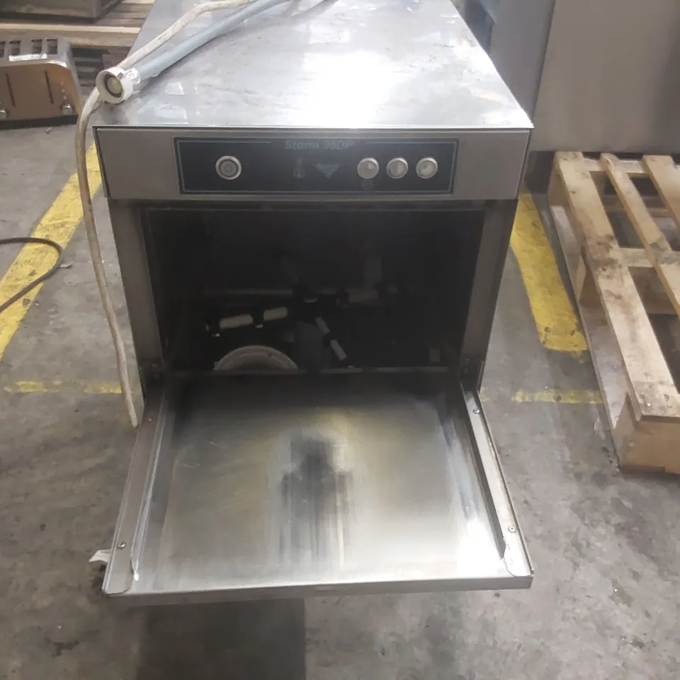BLIZZARD STORM 35DP COMMERCIAL UNDERCOUNTER GLASS WASHER