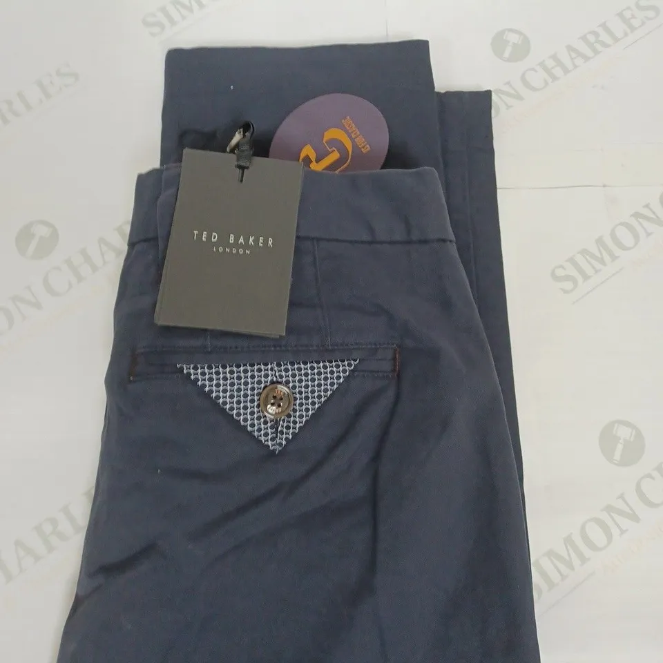 TED BAKER CLASSIC FIT CHINOS SIZE 24