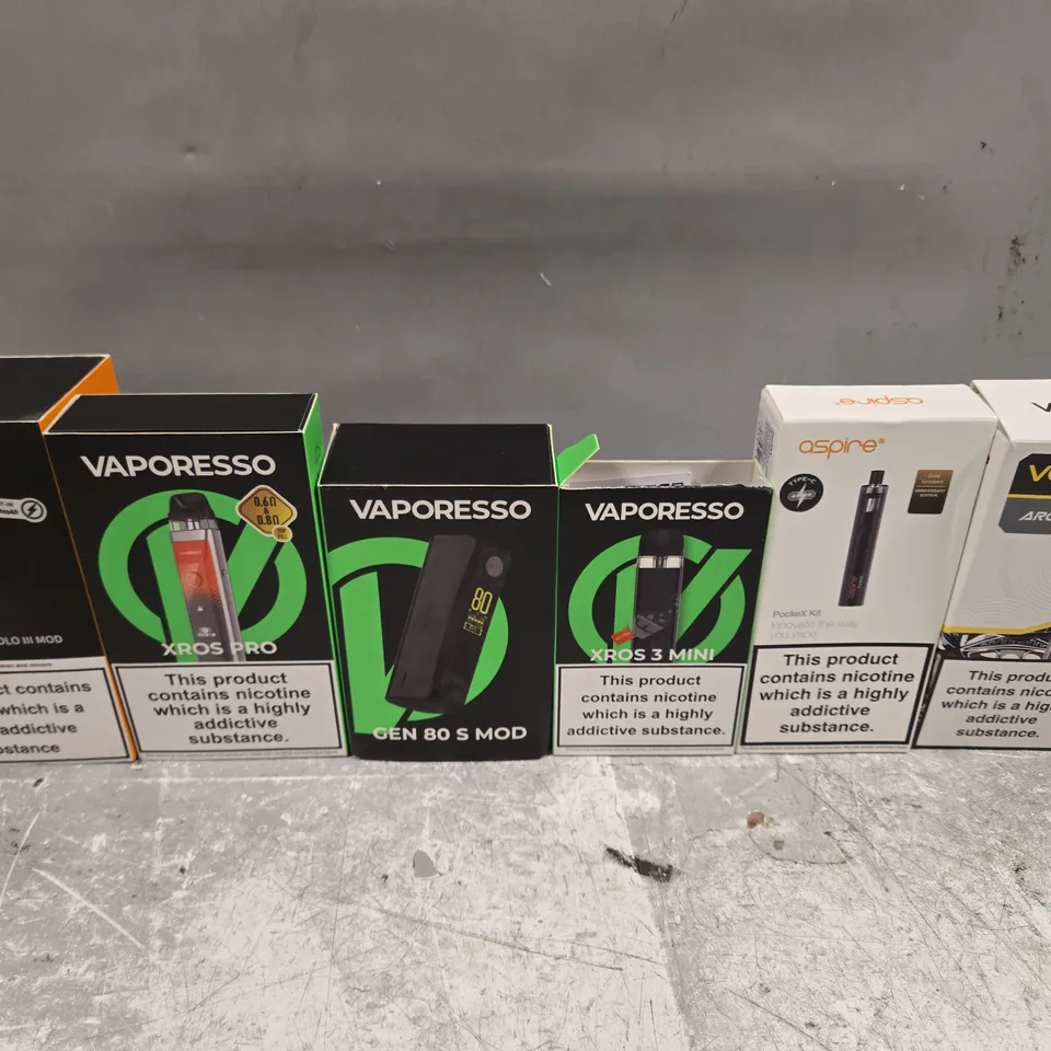 BOX OF APPROXIMATELY 18 ASSORTED E-CIGARATTES TO INCLUDE SMOK, GEEK VAPE, VAPORESSO ETC 