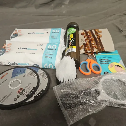 TOTE OF APPROXIMATELY 10 ASSORTED HOUSEHOLD ITEMS TO INCLUDE BABY WIPES, MAGNIFYING GLASS AND BOSCH