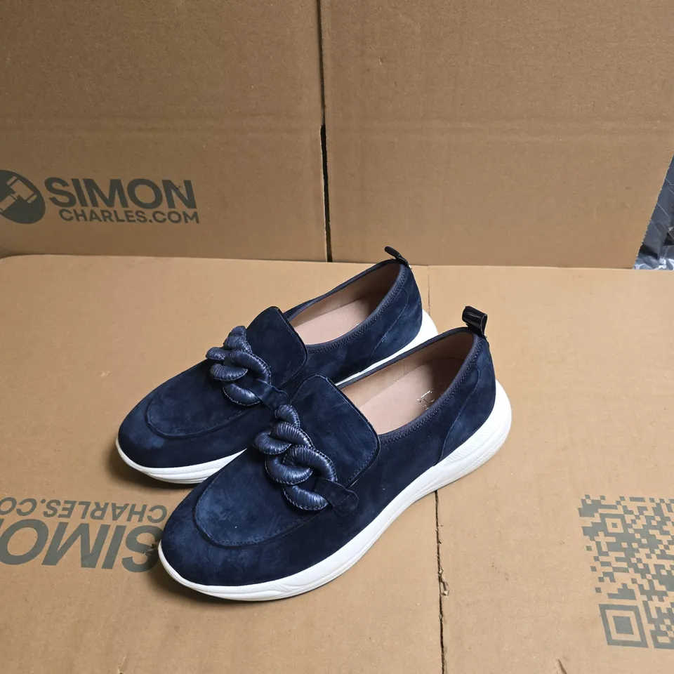 MODA IN PELLE NAVY SUEDE LOAFERS, UK 7 (EU 40) – KNOT DETAIL