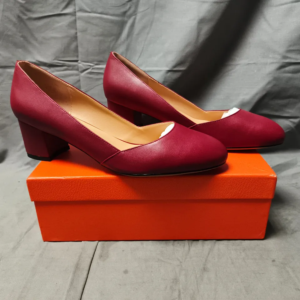 BOXED PAIR OF CASTAMERE CLOSED TOE BLOCK HEEL SHOES IN RED SIZE EU 42.5