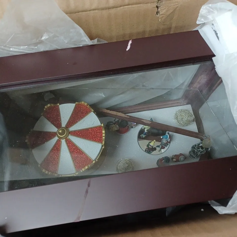 MR CHRISTMAS HEIRLOOM MUSIC BOX