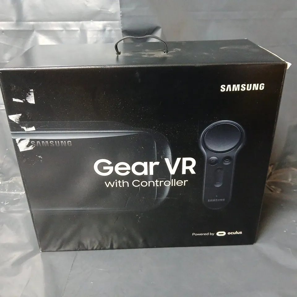 BOXED SAMSUNG GEAR VR