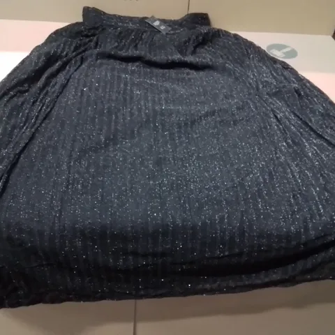 BOXED BRAND NEW APPROXIMATELY 15 JD WILLIAMS GLITTER MAXIMUM SKIRT BLACK SIZE 16