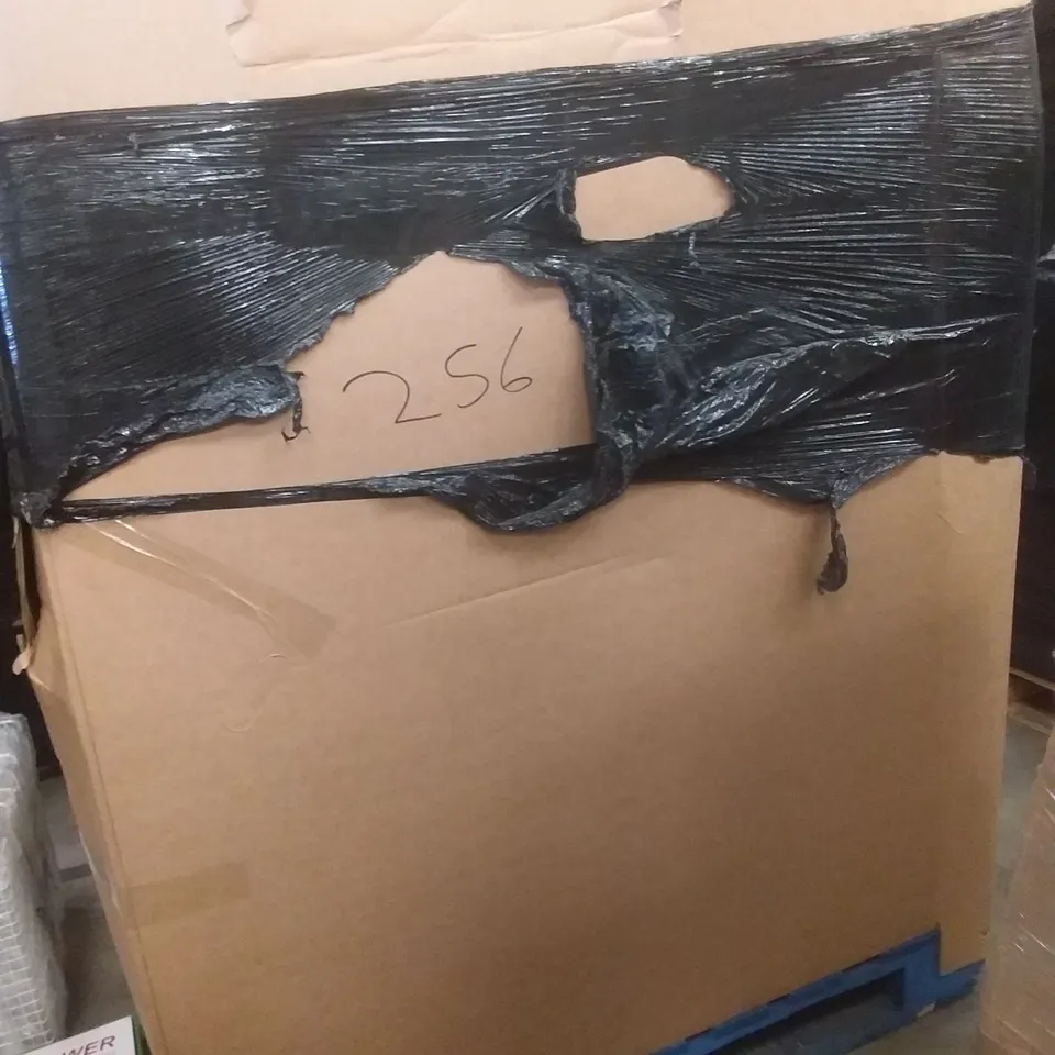 PALLET OF ASSORTED ITEMS INCLUDING RUNNING SHOES, MULTIUSE STERILISER, PRIDE 2021VINYL, GREEN POWER GOLF SWING TRAINER, DEDAYL ROLL-UP PUZZLE MAT, YSAGI PAD MASTER 