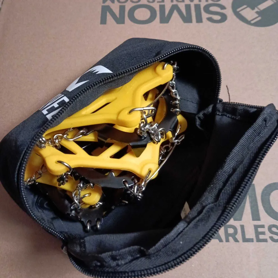 GRIVEL ANTI-SLIPPERY DEVICE EXPLORER