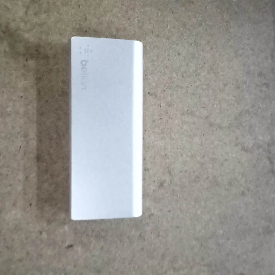 BOXED BELKIN POWER BANK 