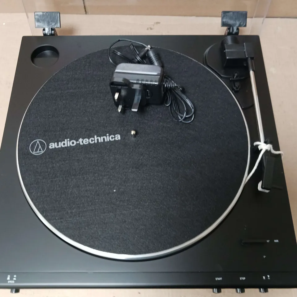 BOXED AUDIO TECHNICAL AT-LP60XUSB TURNTABLE - BLACK