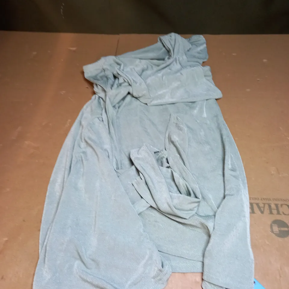 LIGHT GREEN CUPSHE DRESS SIZE S 