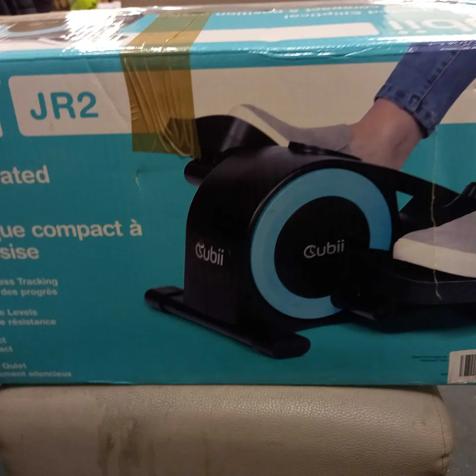 CUBII JR2 SEATED SMOOTH ACTION ELLIPTICAL TRAINER