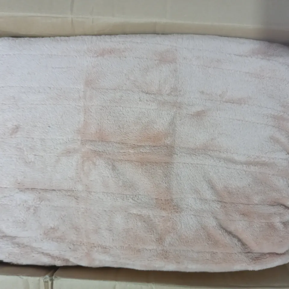COZEE HOME VELVETSOFT HEATED THROW IN PINK