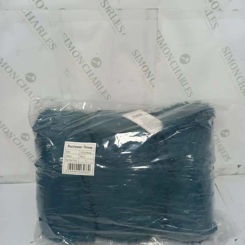 ROCHESTER LUXURY FAUX FUR THROW IN PETROL 127CMX178CM