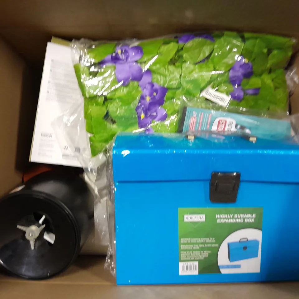 APPROXIMATELY 20 ASSORTED HOUSEHOLD ITEMS TO INCLUDE TENA MENS PROTECTIVE UNDERWEAR, ECO LINERS, ADEPTNA EXPANDING BOX, ETC