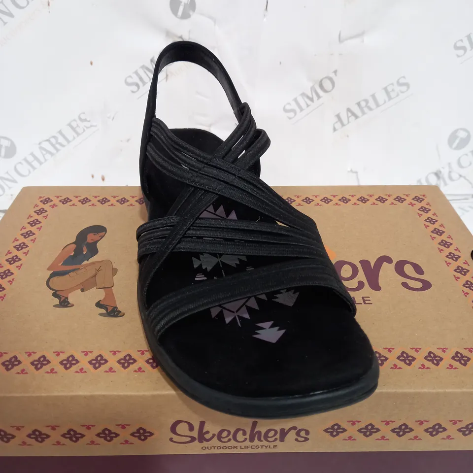 BOXED SKECHERS VEGAN SANDALS SIZE UNSPECIFIED