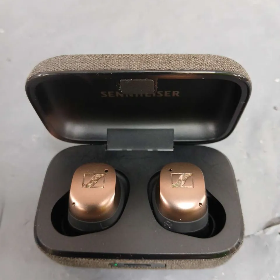 SENNHEISER MOMENTUM TRUE WIRELESS 4 EARBUDS