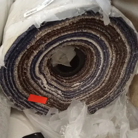 ROLL OF QUALITY HERITAGE EXQUISITE AB CARPET // SIZE: APPROX 4 x 13m