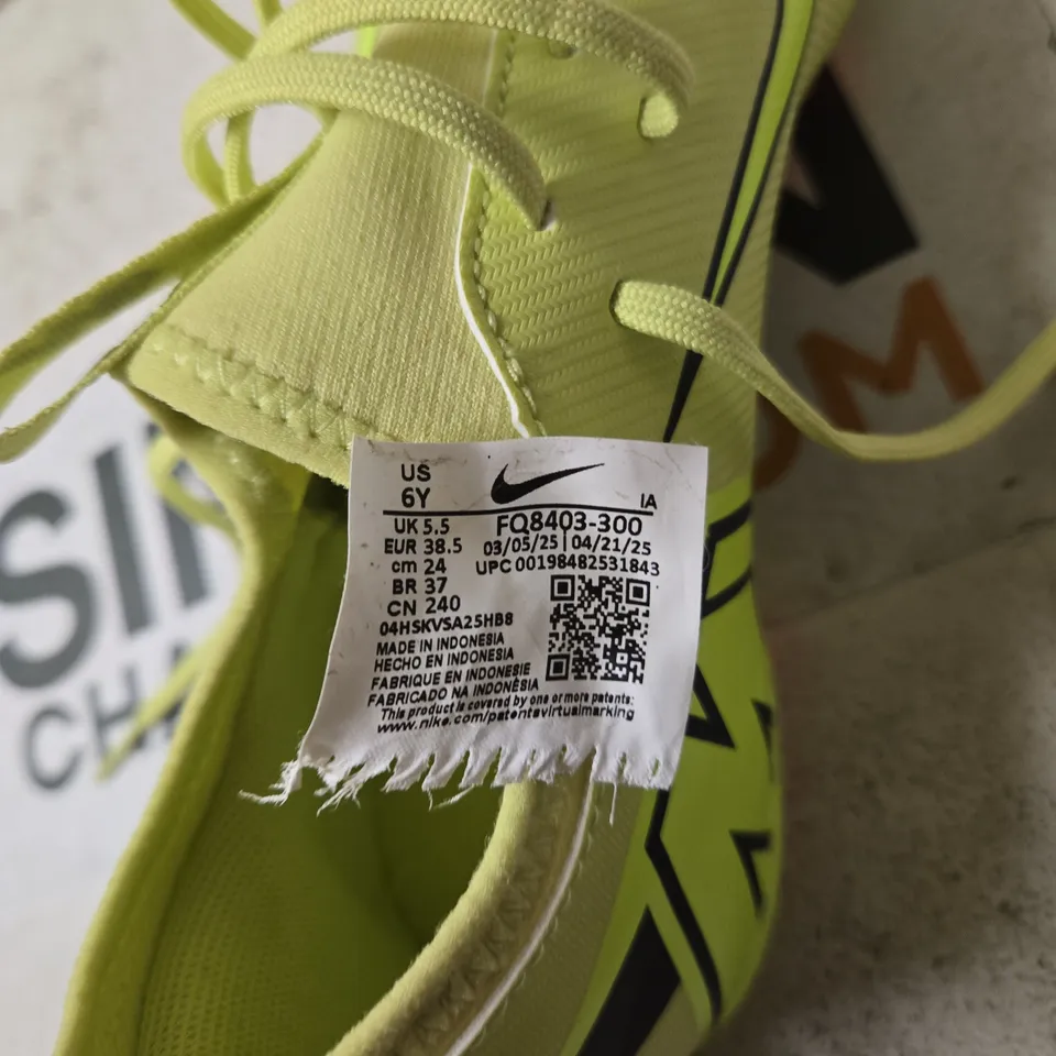 NIKE YOUTH FOOTBALL BOOTS NEON YELLOW/GREEN – US 6Y (UK 5.5) – FQ8403-300