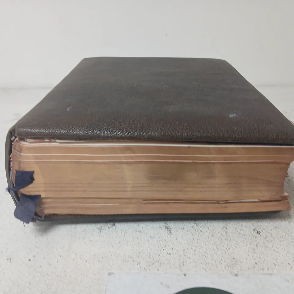 VICTORIAN LEATHER-BOUND FAMILY BIBLE WITH HANDWRITTEN GENEALOGICAL RECORDS