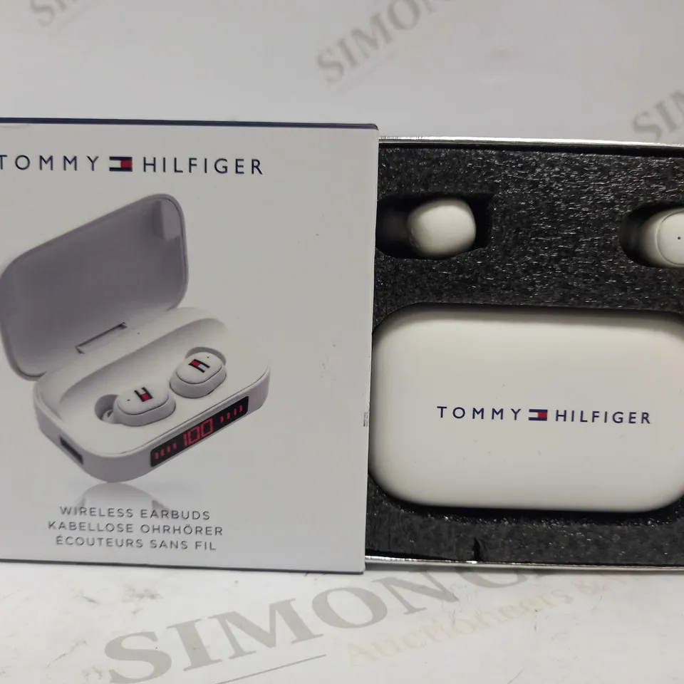 TOMMY HILFIGER WHITE WIRELESS EARBUDS  RRP £90