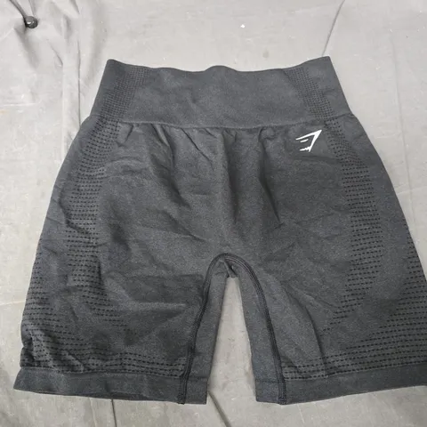 GYMSHARK TRAINING SHORTS IN BLACK - XL