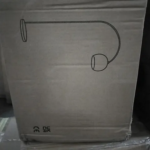 BOXED LIGHTS IN FLOOR LAMP 