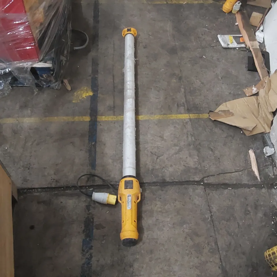 DEFENDER UPRIGHT LED STICK LIGHT