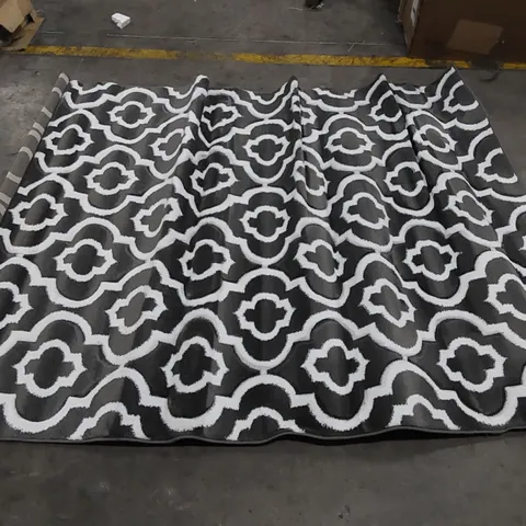 MODERN TRENDZ RUG - GREY // SIZE: 160 X 220cm