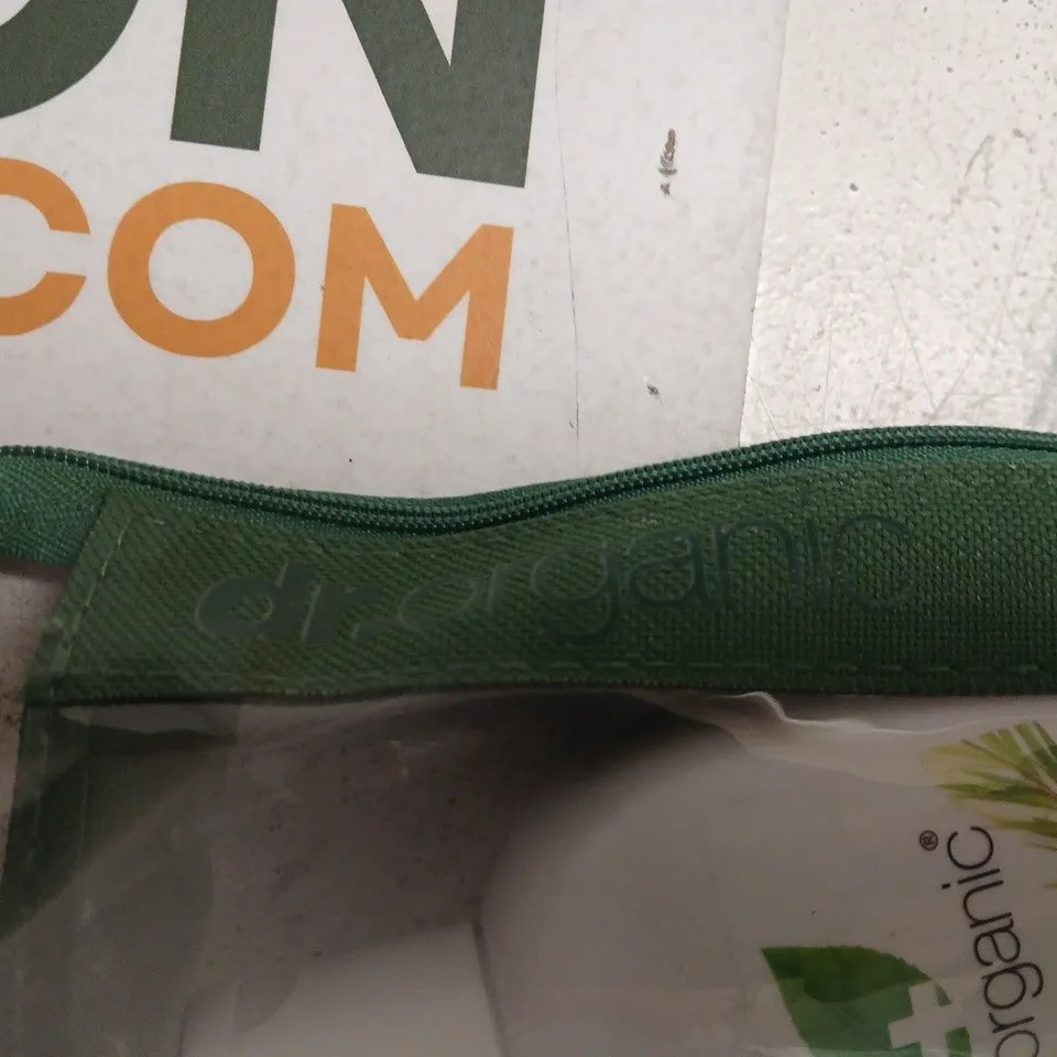 DR ORGANIC TEA TREE SHAMPOO & CONDITIONER SET IN GREEN POUCH