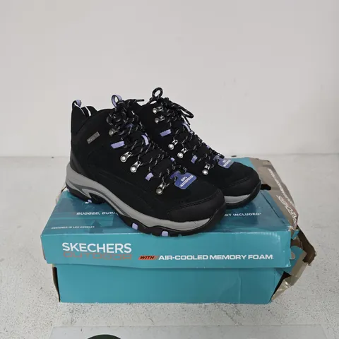 SKECHERS OUTDOOR HIKING BOOTS – UK 5 