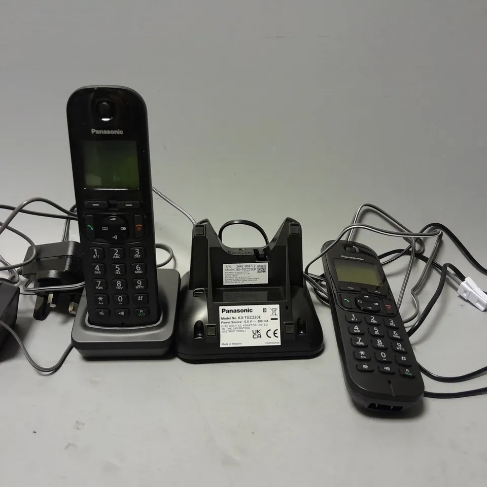 BOXED PANASONIC KX-TGC222 DIGTAL CORDLESS ANSWERING SYSTEM 