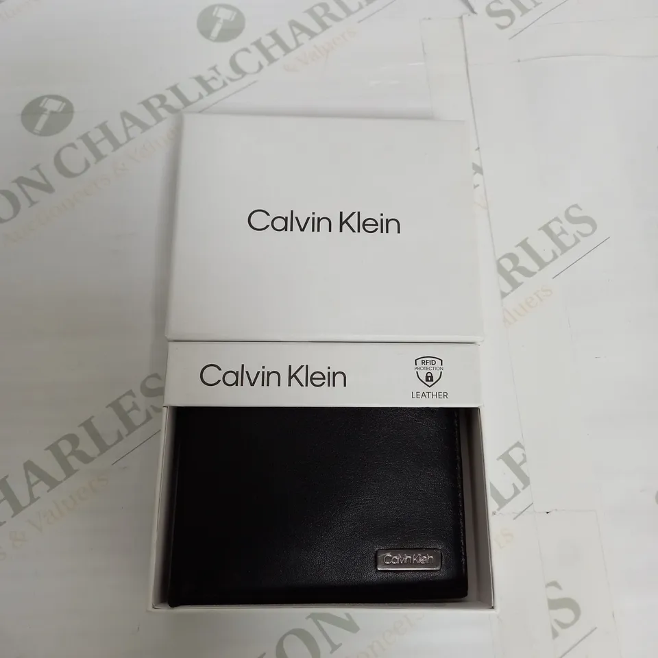 BOXED CALVIN KLEIN LEATHER WALLET