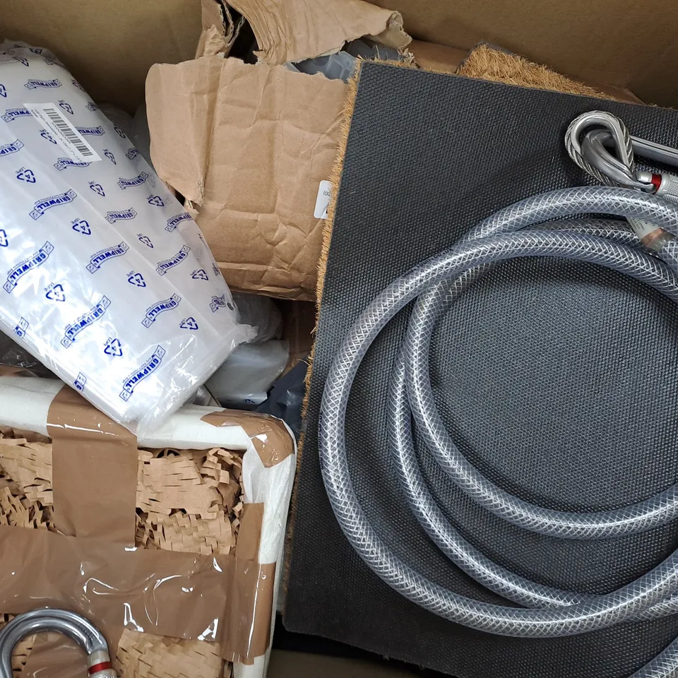 BOX OF APPROXIMATELY 10 ASSORTED HOUSEHOLD ITEMS TO INCLUDE FLOW HEADSET PADS, ETC - COLLECTION ONLY