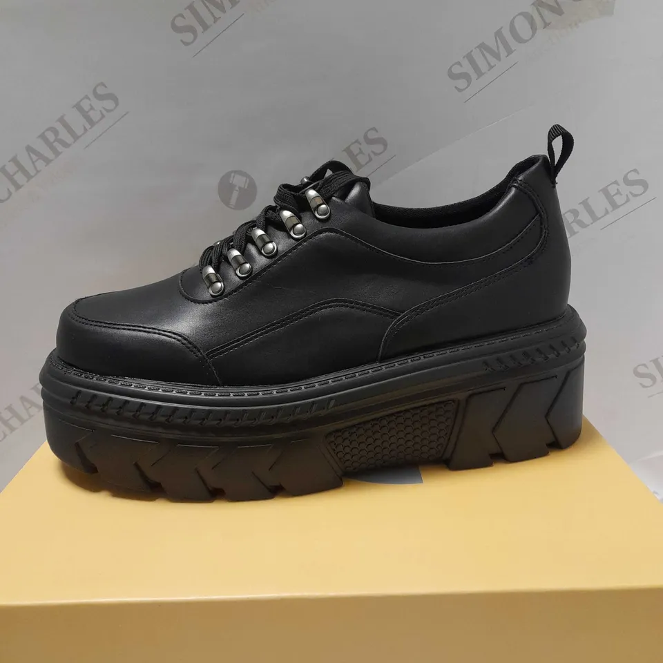 KOI DEFENDER CHUNKY STOMPER BLACK PU TRAINERS - SIZE 6