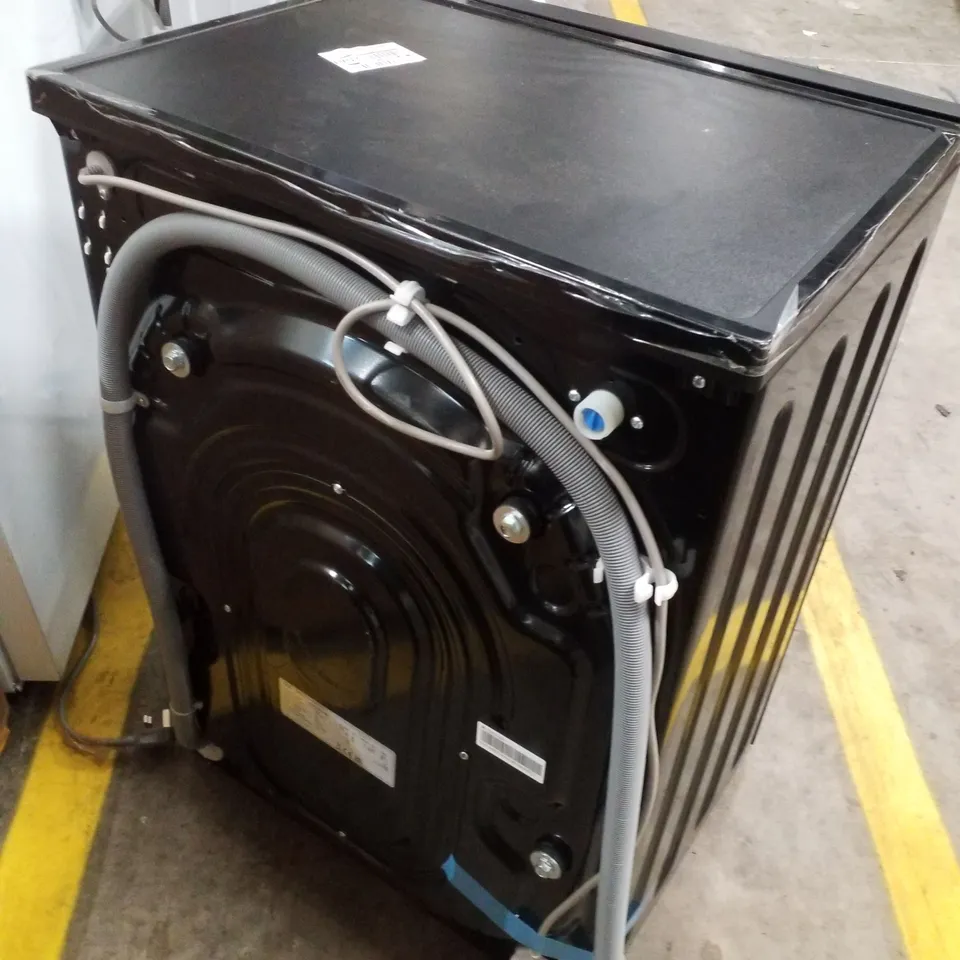 SWAN 8KG 1400 SPIN FREESTANDING WASHING MACHINE - BLACK