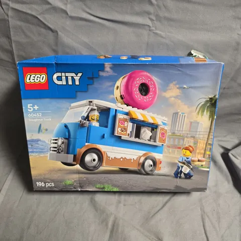 LEGO CITY 60452 DOUGHNUT TRUCK – 196 PIECES, BOXED