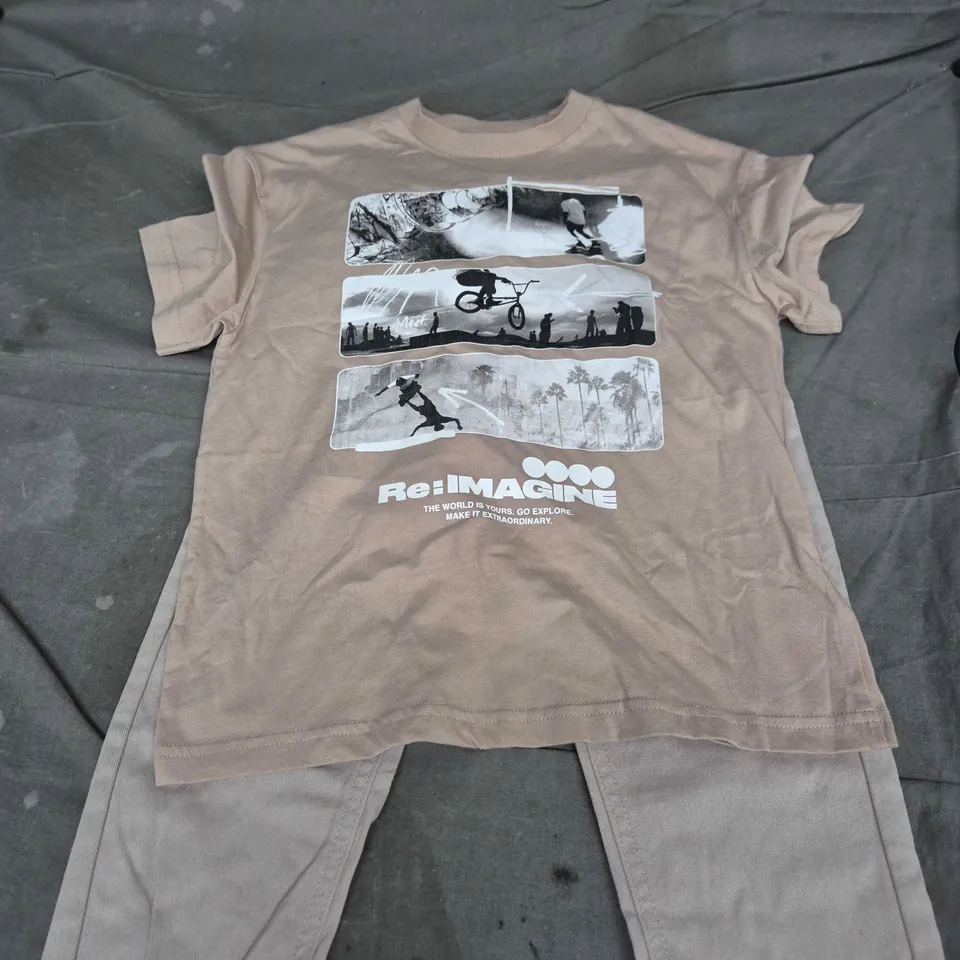 F&F KIDS T-SHIRT & JOGGERS SET – BEIGE RE:IMAGINE GRAPHIC TEE UK 7-8Y + JOGGERS UK 6-7Y (2 PIECES)