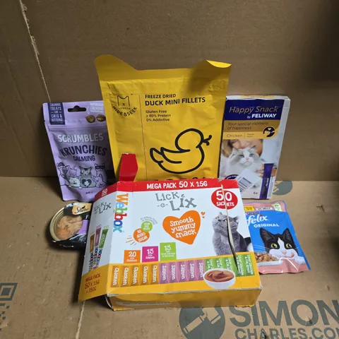 APPROXIMATELY 15 ASSORTED CAT FOOD & SUPPLIES TO INCLUDE DUCK MINI FILLETS, LICK-E-LIX, SCRUMBLES KRUNCHIES, ETC