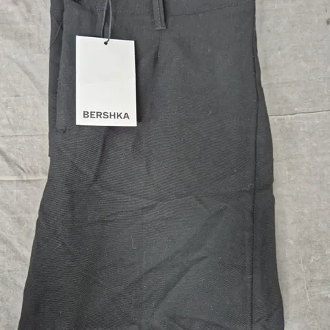 BERSHKA WIDE LEG TROUSERS IN BLACK SIZE UK 12