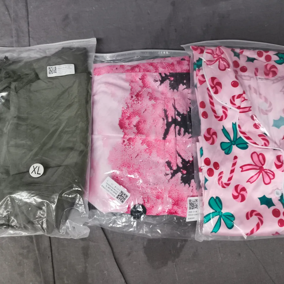 APPROXIMATELY 20 ASSORTED CLOTHING AND FASHION PRODUCTS IN VARIOUS STYLES AND SIZES - COLLECTION ONLY