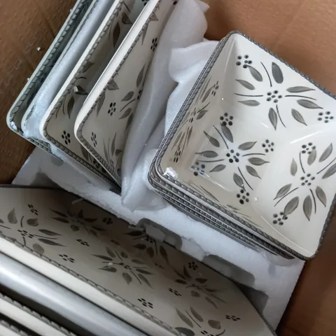 FLOWERED DESIGNED FOOD PLATES AND BOWLS - COLLECTION ONLY
