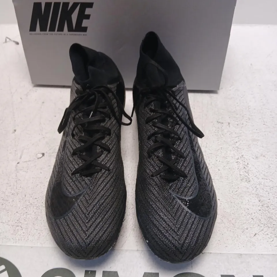 NIKE SUPERFLY 10 ELITE AG-PRO FOOTBALL BOOTS – MEN'S UK 10 (EU 45)