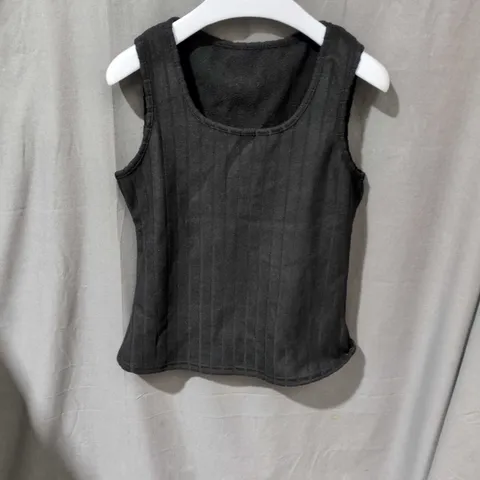 SLEEVELESS TOP – BLACK PINSTRIPE SIZE L