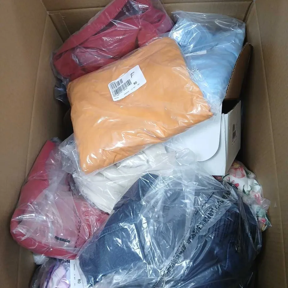 BOX OF APPROXIMATELY 25 ASSORTED CLOTHING ITEMS TO INCLUDE D & CO, DUNE LONDON ETC