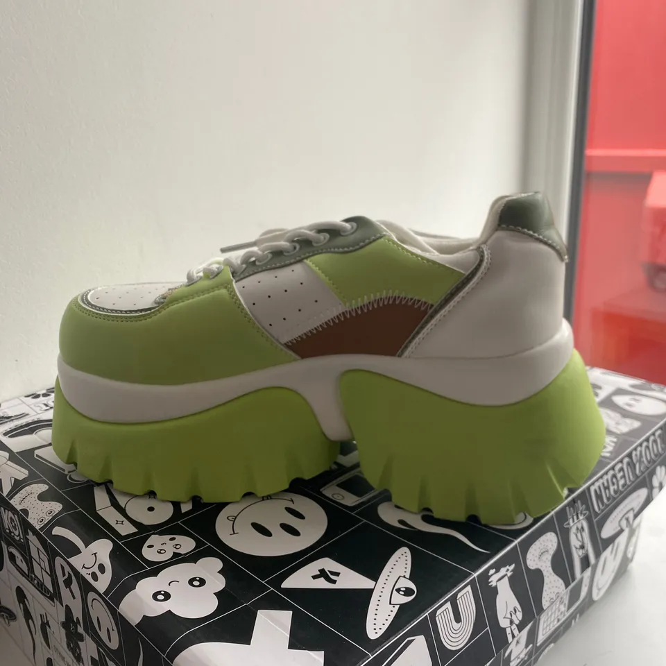 BOXED PAIR OF KOI KIWI GREEN SHOES SIZE 6