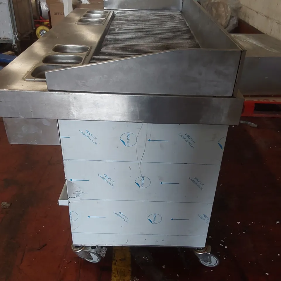 COMMERCIAL STAINLESS STEEL GAS CHARGRILL