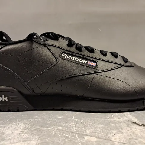 BOXED PAIR OF REEBOK EXOFIT SHOES IN BLACK UK SIZE 10