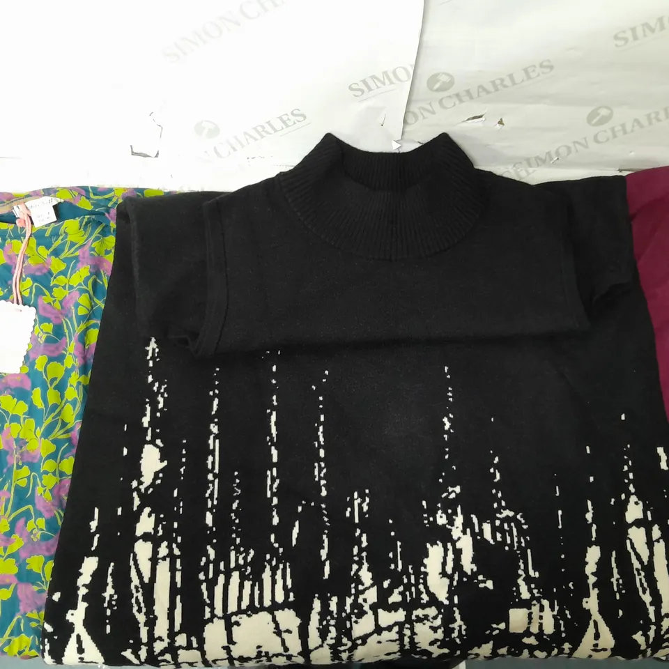 A BOX OF 10 VARIOUS CLOTHING ITEMS TO INCLUDE A GREEN AND PINK FLOWER PRINT BLOUSE A BLACK AND WHITE COTTON DRESS AND A PURPLE JUMPER 